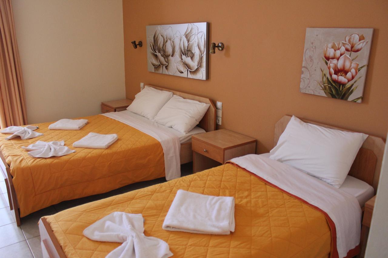 Virgin Mary Apartment Родакинон Екстериор снимка
