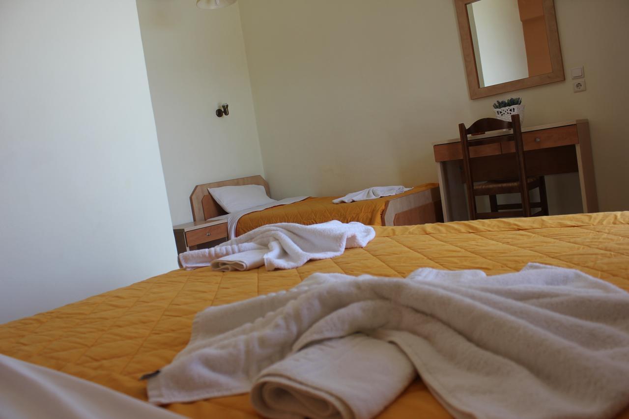 Virgin Mary Apartment Родакинон Екстериор снимка